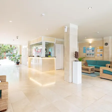 Residencial El Llano Apartment *
