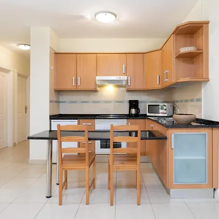 Residencial El Llano Apartment *