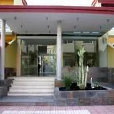 Residencial El Llano Apartment *